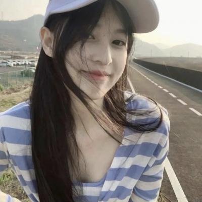 粉红火鹤的神秘凝视